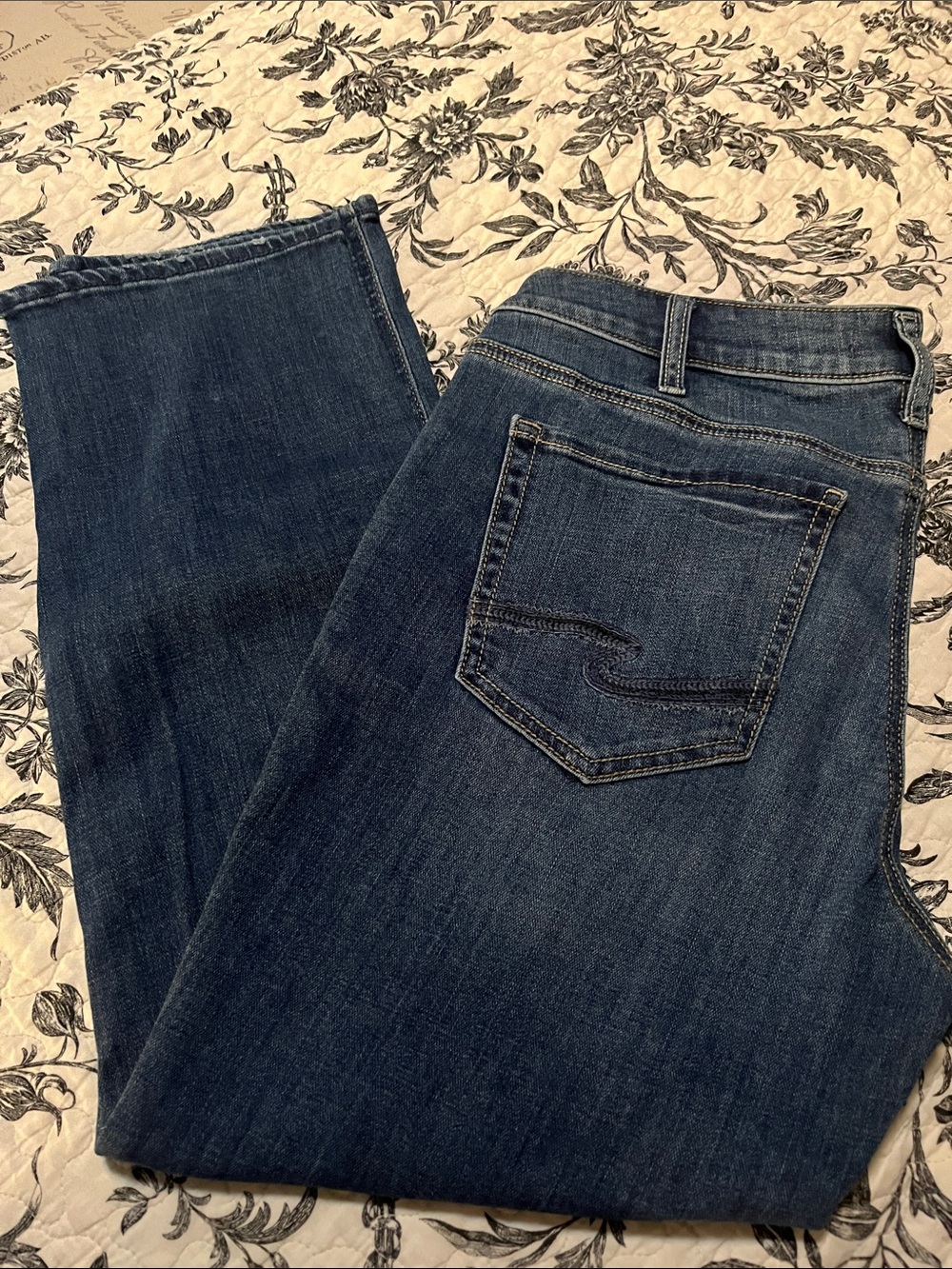 Silver Jeans Deep Blue Cropped Women's Jeans